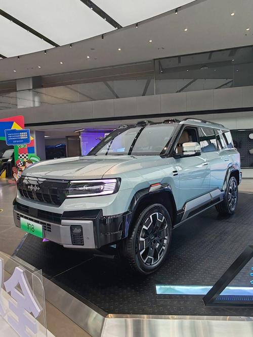 东莞305比亚迪方程豹硬派越野的爆款，英菲尼迪35周年与你共成长